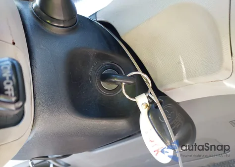 2013 Toyota Sienna Xle from USA, damaged, VIN 5TDYK3DC1DS390841